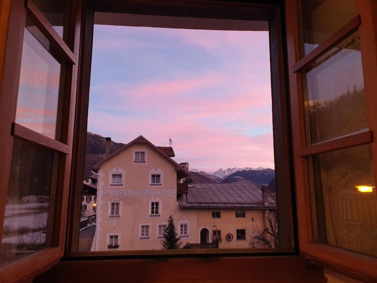 Fasser In Muestair- Zentrale Lage Mustair